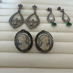 Elegant Vintage Silver and blue tone Cameo Earrings and Green